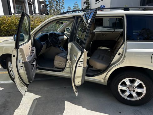 Used 2003 Toyota Highlander Limited image 12