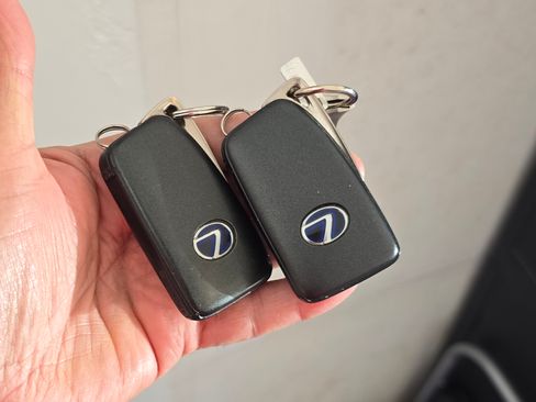 Used 2021 Lexus RX 450h F Sport image 13