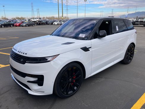 Used 2023 Land Rover Range Rover Sport SE Dynamic image 1