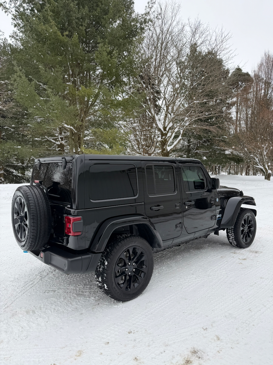 Used 2024 Jeep Wrangler Unlimited Sahara w/ Safety Group AWD/4WD image 12