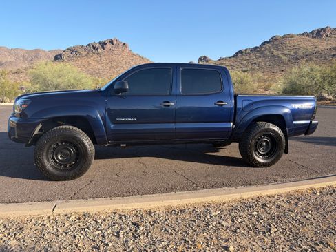 Used 2013 Toyota Tacoma 4x4 Double Cab w/ TRD Off-Road Pkg image 13