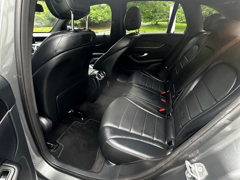 Used 2018 Mercedes-Benz GLC 300 4MATIC image 13