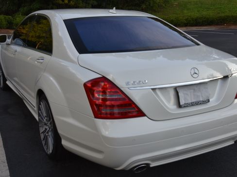 Used 2009 Mercedes-Benz S 550 4MATIC image 4