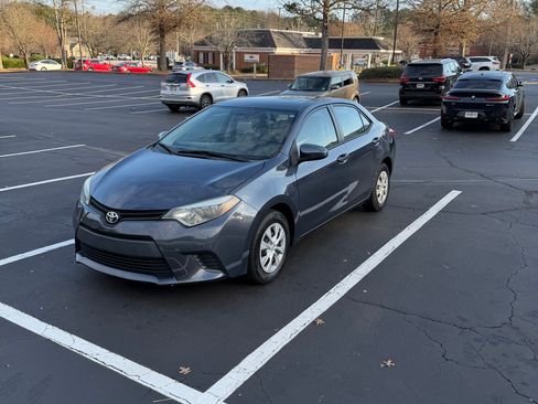 Used 2015 Toyota Corolla L image 10