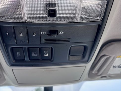 Used 2013 Toyota 4Runner SR5 AWD/4WD image 30
