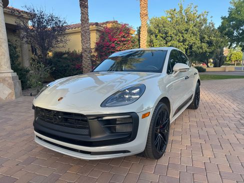 Used 2022 Porsche Macan GTS image 1