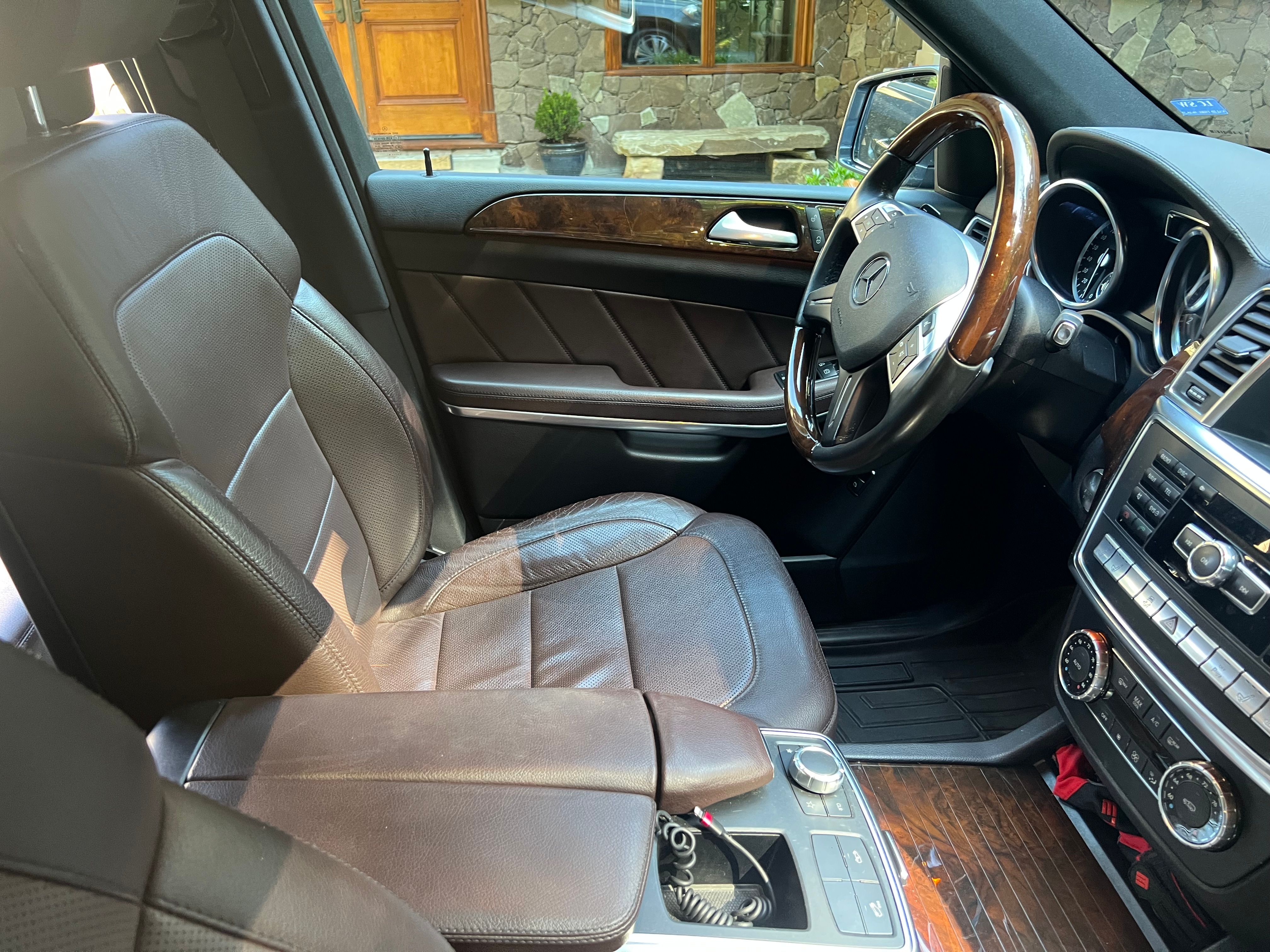 Used 2014 Mercedes-Benz GL 450 4MATIC image 11