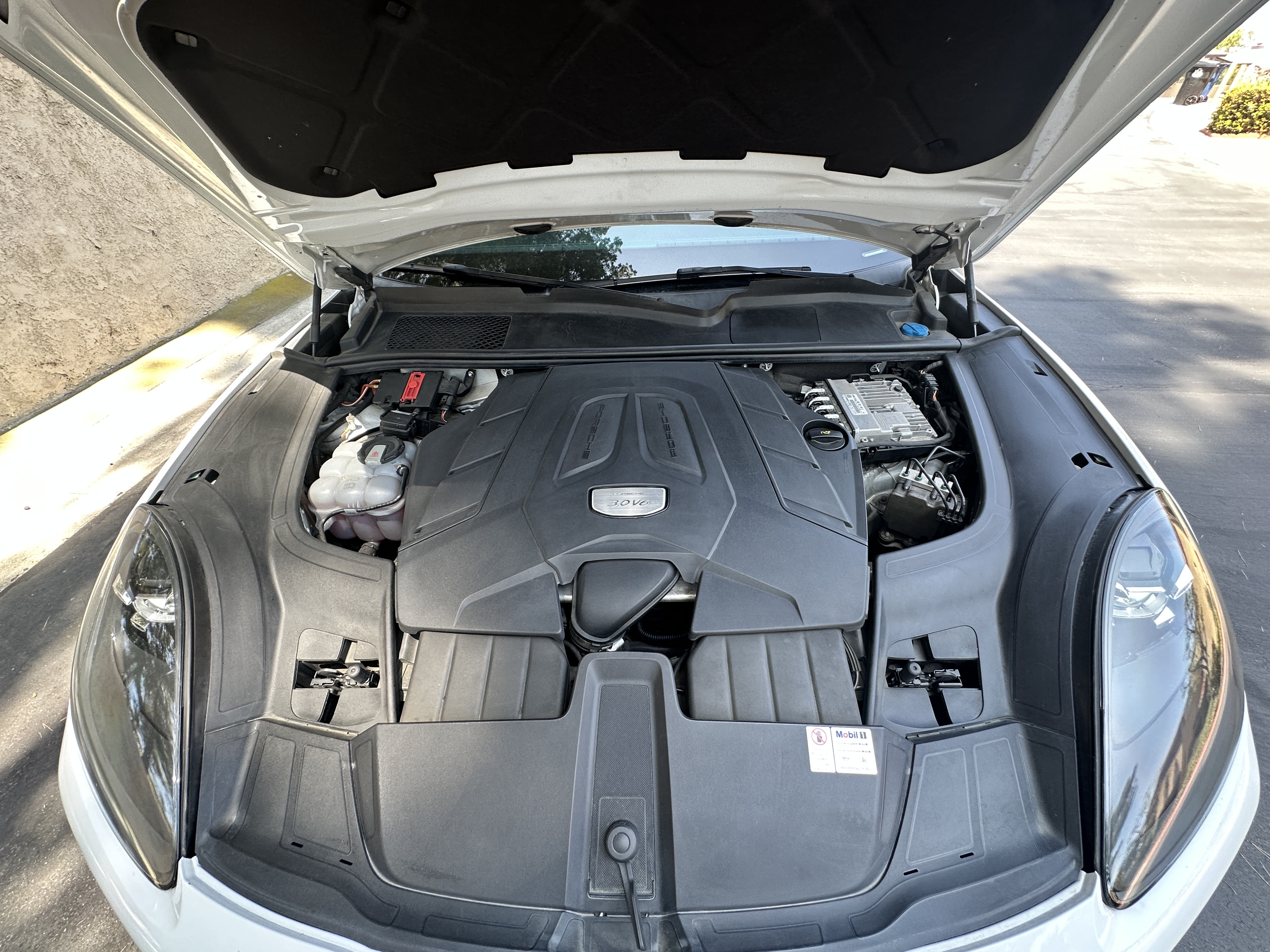 Used 2019 Porsche Cayenne AWD/4WD image 15