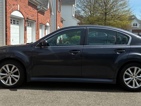 Used 2013 Subaru Legacy 2.5i Premium w/ All-Weather Pkg + Moonroof AWD/4WD image 2