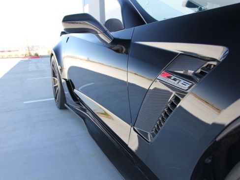 Used 2017 Chevrolet Corvette Z06 image 13