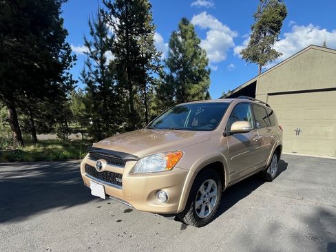 Used 2012 Toyota RAV4 Limited w/ Premium Plus Value Pkg AWD/4WD image 2