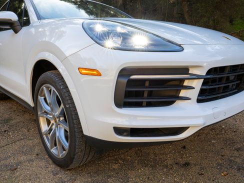 Used 2019 Porsche Cayenne S image 25