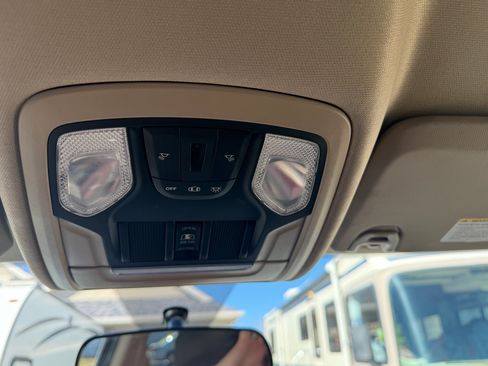 Used 2019 RAM 3500 Tradesman image 17