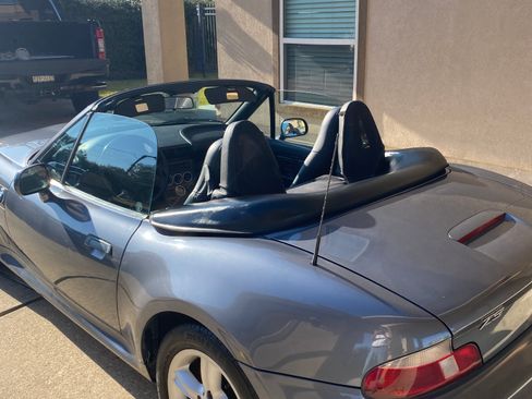 Used 2000 BMW Z3 2.5i image 11