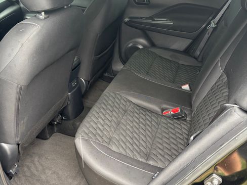 Used 2021 Nissan Kicks S FWD image 12