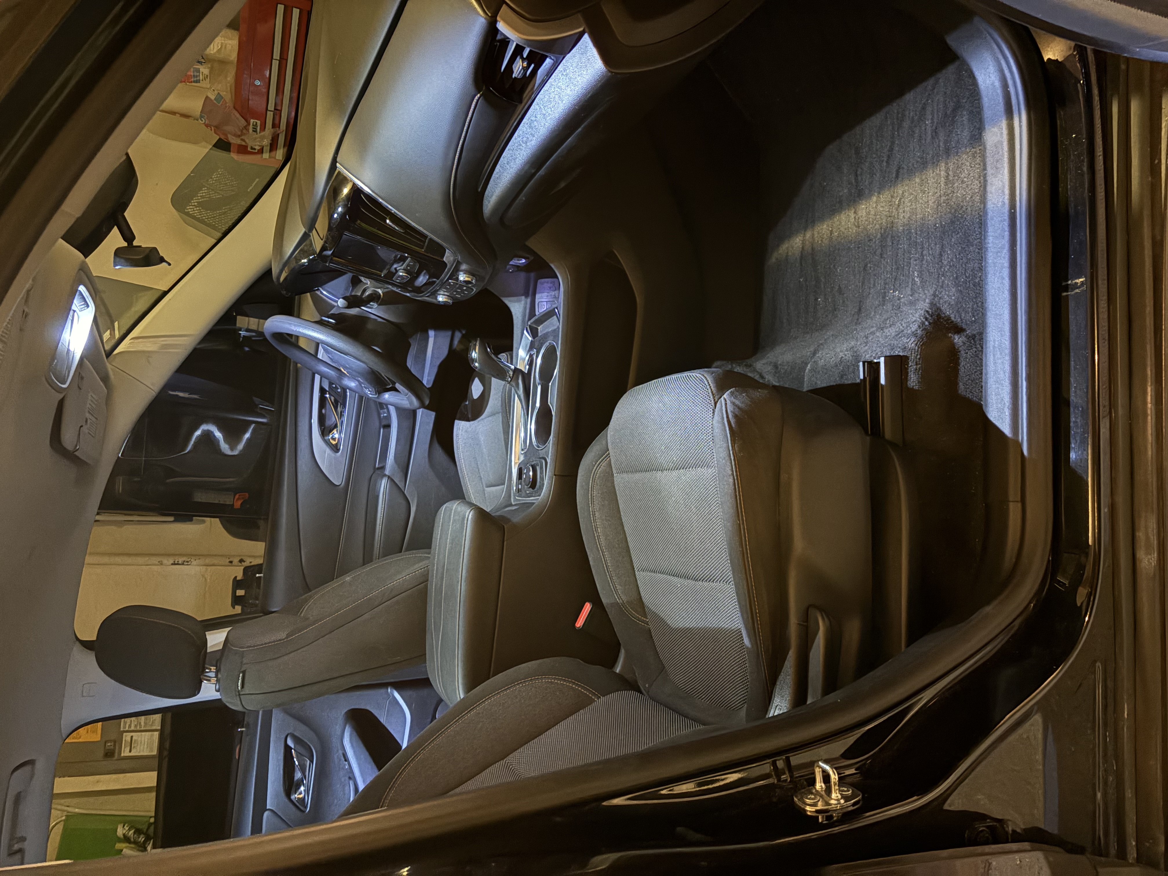 Used 2020 Chevrolet Traverse LS FWD image 5