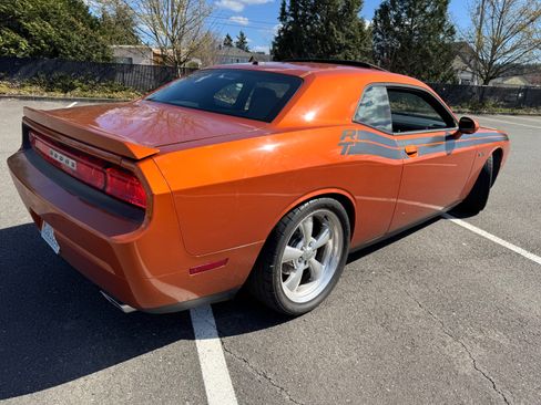 Used 2011 Dodge Challenger R/T image 4