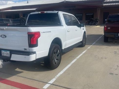Used 2025 Ford F150 Lightning Flash image 5