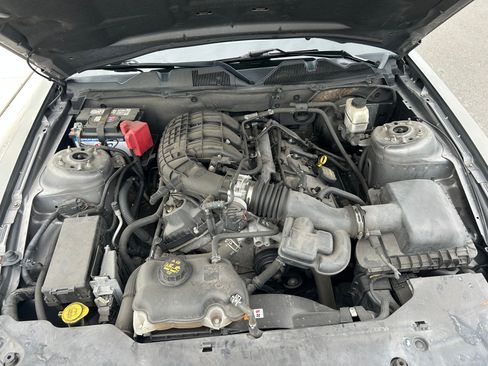 Used 2011 Ford Mustang Premium w/ 202A Rapid Spec Order Code RWD image 21