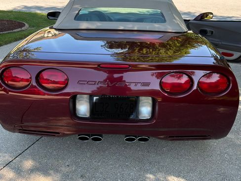 Used 2003 Chevrolet Corvette Convertible w/ Preferred Equipment Group1 RWD image 13