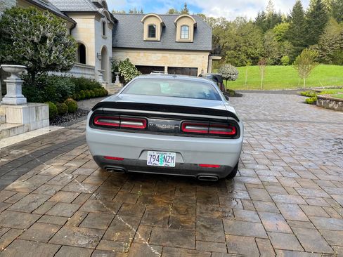 Used 2022 Dodge Challenger R/T Scat Pack image 6