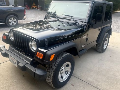 Used 2002 Jeep Wrangler X AWD/4WD image 2