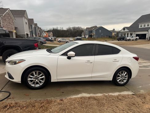 Used 2016 MAZDA MAZDA3 i Touring w/ Popular Equipment Package image 1