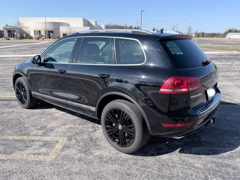 Used 2014 Volkswagen Touareg VR6 image 10