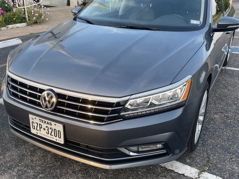 Used 2016 Volkswagen Passat 3.6 SEL Premium FWD image 13