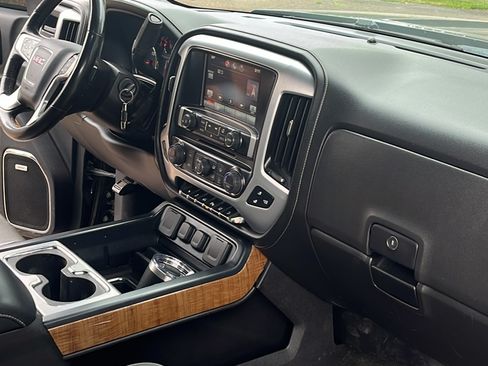 Used 2014 GMC Sierra 1500 SLT w/ SLT Crew Cab Value Package AWD/4WD image 9