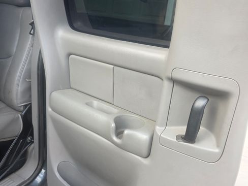 Used 2004 Chevrolet Silverado 2500 LT w/ Heavy-Duty Power Package image 8