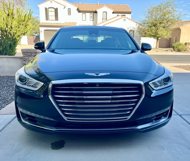 Used 2017 Genesis G90 3.3T Premium RWD image 4