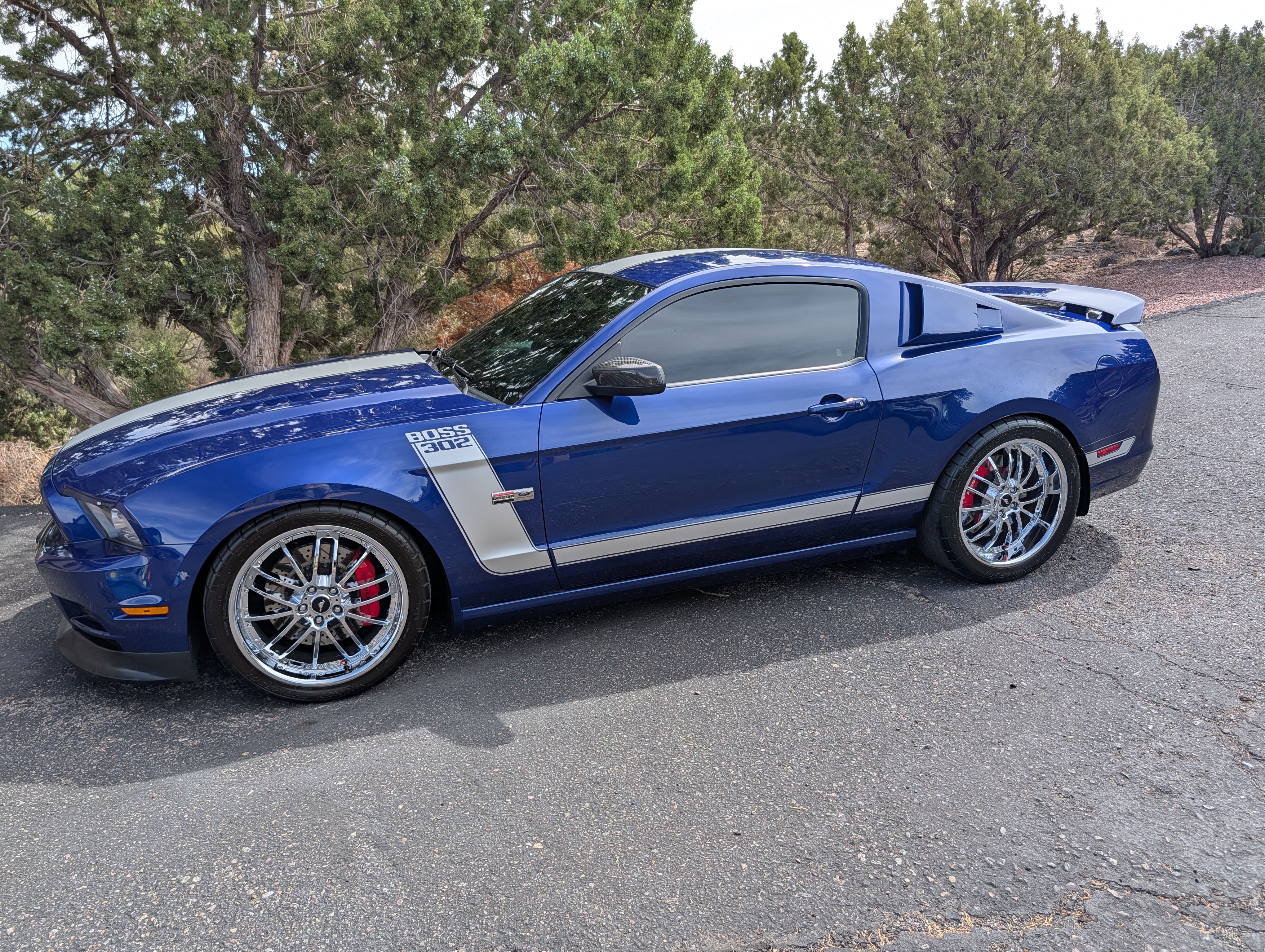 Used 2013 Ford Mustang GT RWD image 1