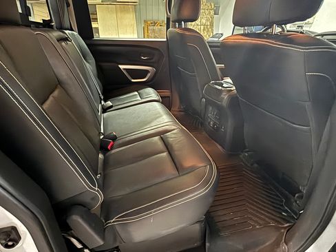 Used 2019 Nissan Titan PRO-4X w/ Pro-4x Convenience Package image 10