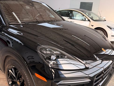 Used 2023 Porsche Cayenne GTS image 16