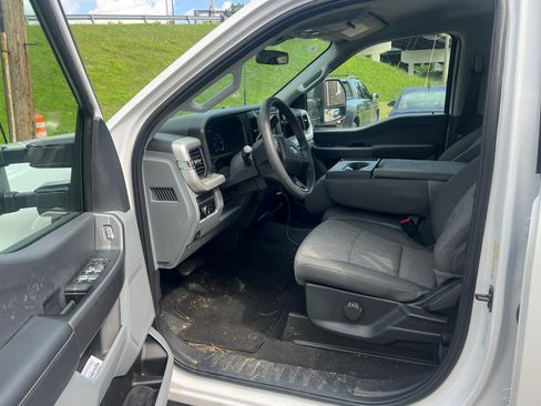 Used 2026 Ford F250 XL w/ STX Appearance Package AWD/4WD image 5