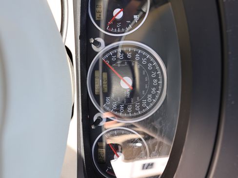 Used 2005 Chrysler Crossfire Limited RWD image 10