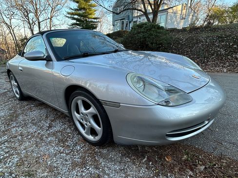 Used 2001 Porsche 911 Cabriolet image 6