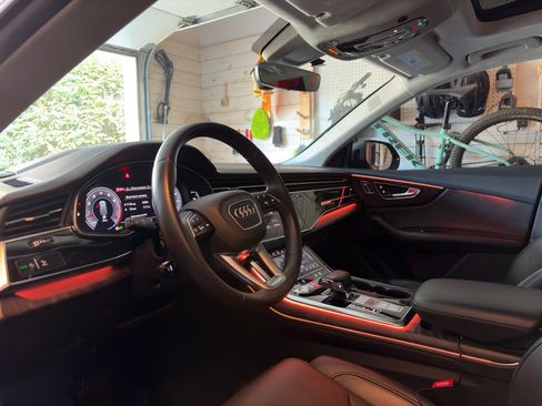 Used 2019 Audi Q8 Prestige w/ Luxury Package AWD/4WD image 22