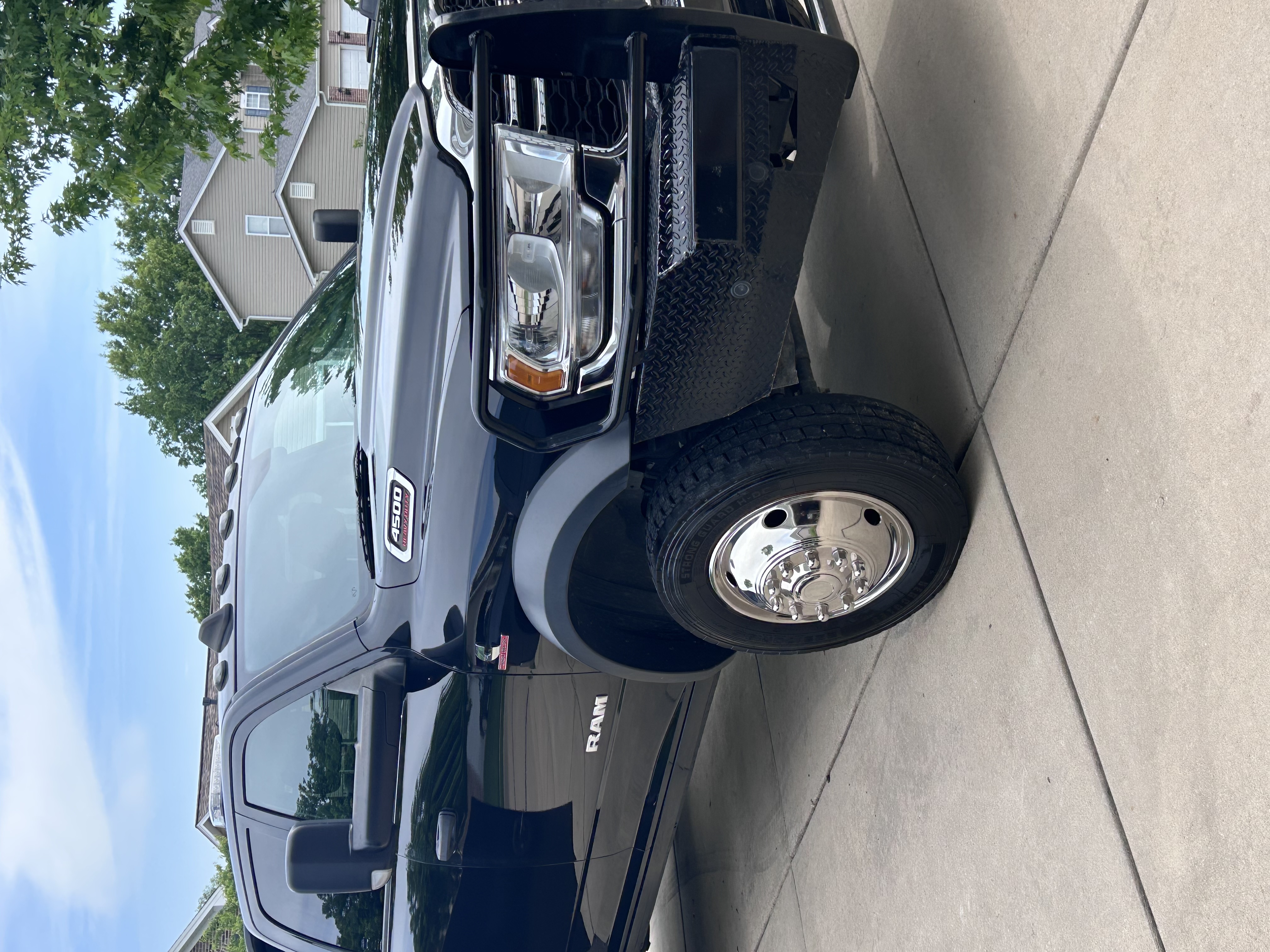 Used 2022 RAM 4500 Tradesman w/ Chrome Appearance Group AWD/4WD image 2