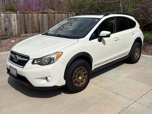 Used 2015 Subaru Crosstrek 2.0i Limited image 1
