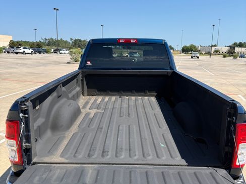Used 2022 RAM 2500 Tradesman w/ Chrome Appearance Group RWD image 9