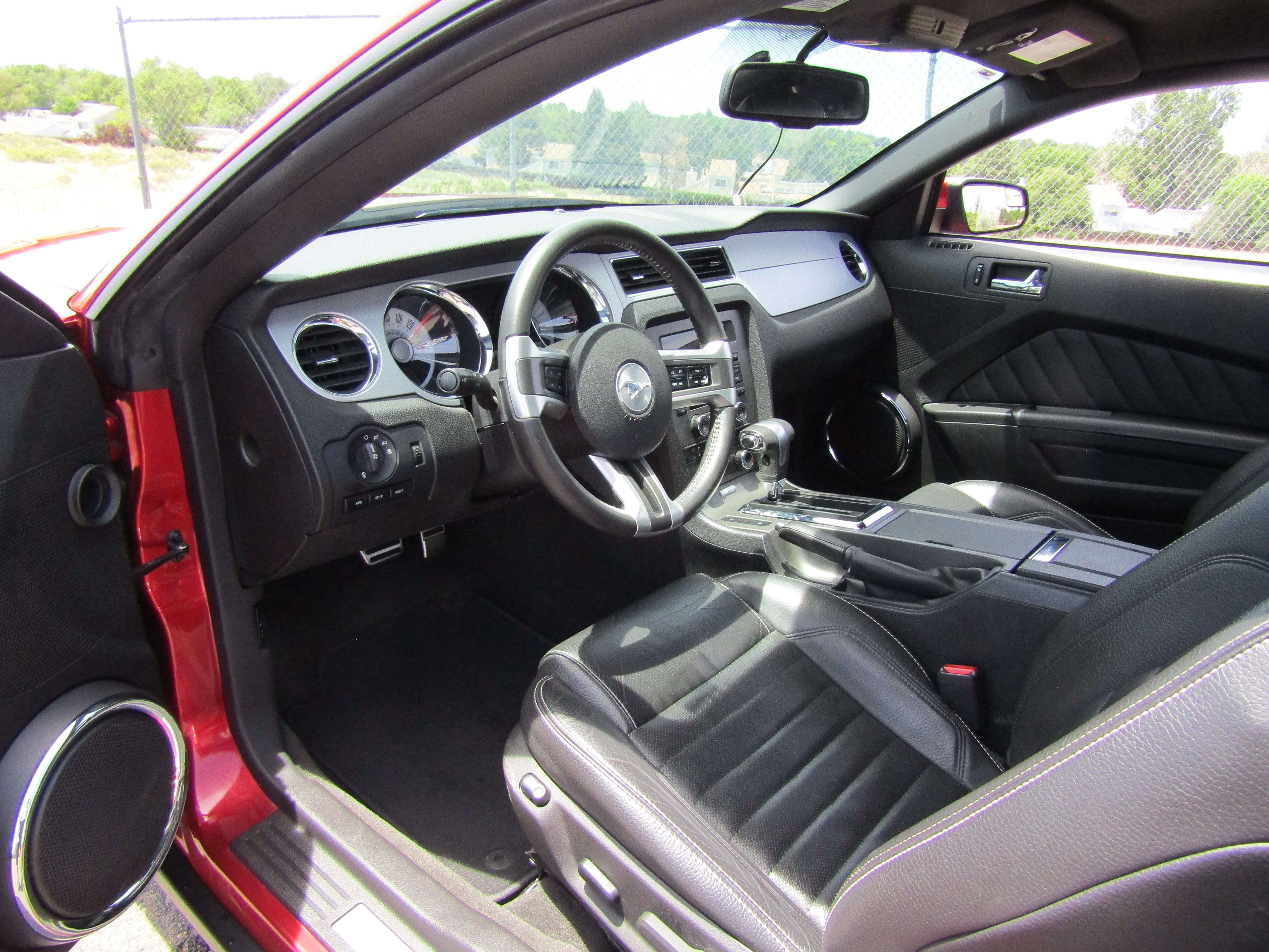 Used 2012 Ford Mustang GT Premium w/ Security Pkg RWD image 23