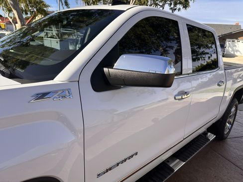 Used 2018 GMC Sierra 1500 SLT w/ SLT Premium Package image 4