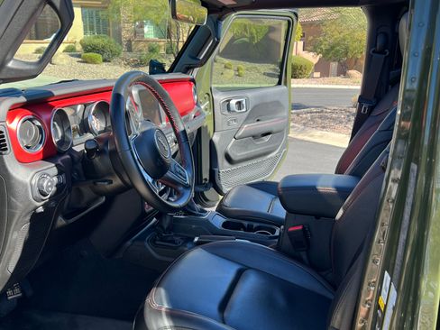 Used 2021 Jeep Gladiator Rubicon image 9