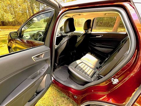 Used 2023 Ford Edge SEL w/ Convenience Package image 17