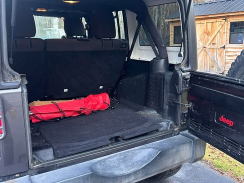 Used 2014 Jeep Wrangler Unlimited Sport w/ Connectivity Group image 15