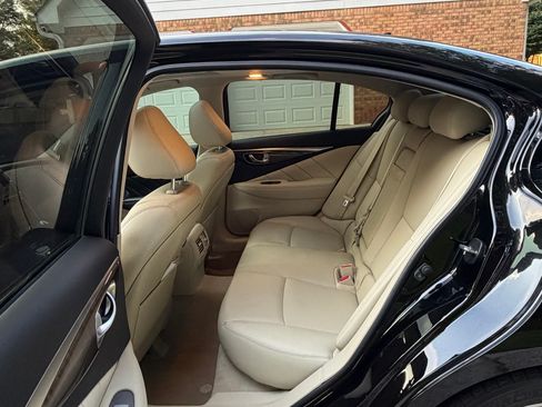 Used 2018 INFINITI Q50 Luxe w/ Essential Package (3.0T Luxe) RWD image 9