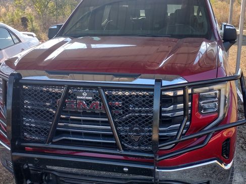 Used 2023 GMC Sierra 1500 SLT w/ SLT Convenience Package image 11