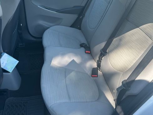 Used 2017 Hyundai Accent SE FWD image 8